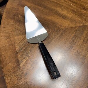 Vintage EKCO Black Plastic Handle Cake Serving 4"Spatula